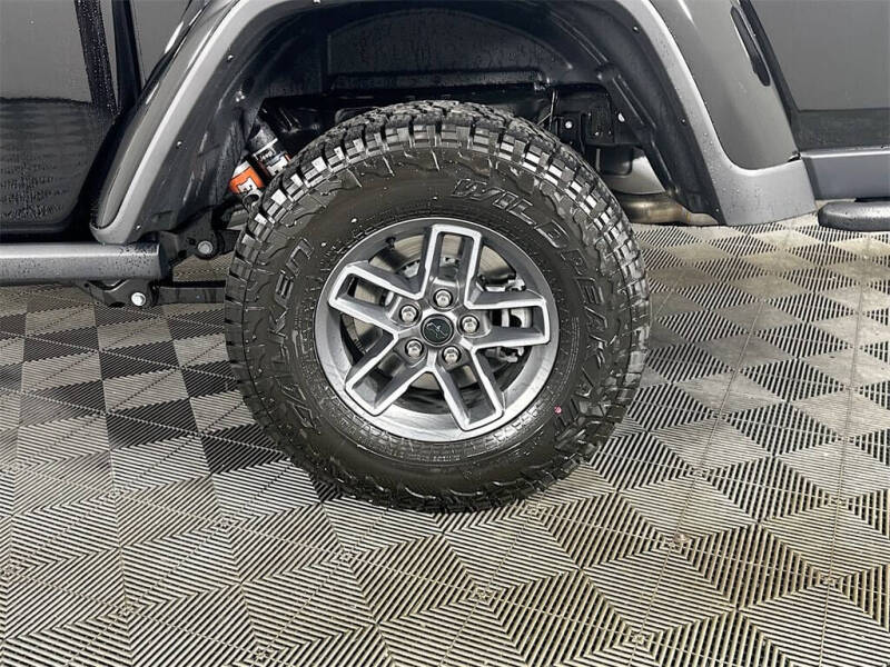 2025 Jeep Gladiator Mojave X