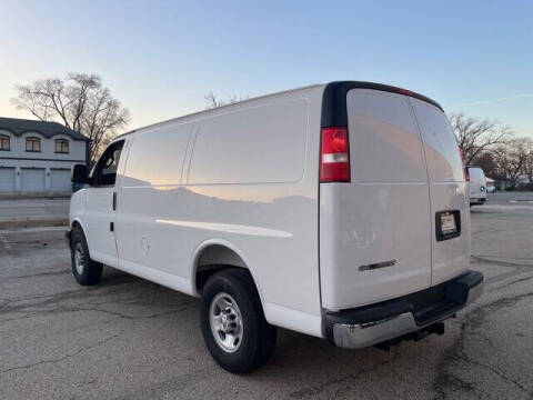 2025 Chevrolet Express 2500