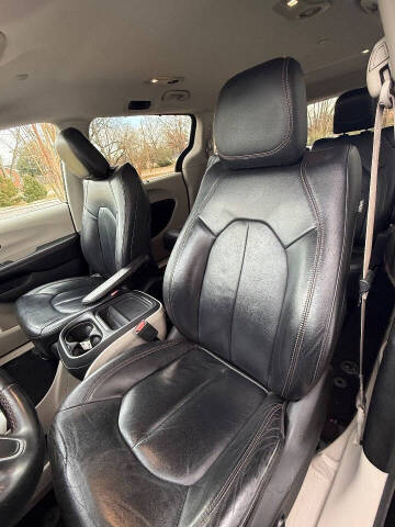 2017 Chrysler Pacifica Touring Plus