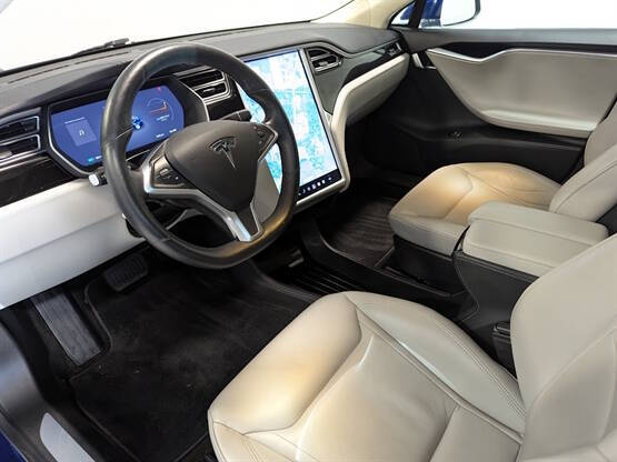 2015 Tesla Model S 85D