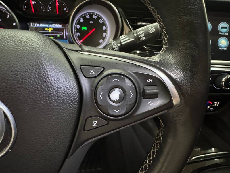 2018 Buick Regal TourX Essence