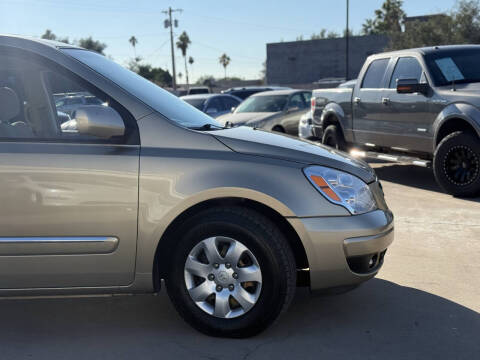 2007 Hyundai Entourage SE