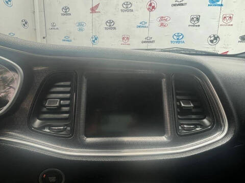 2018 Dodge Challenger SXT Plus