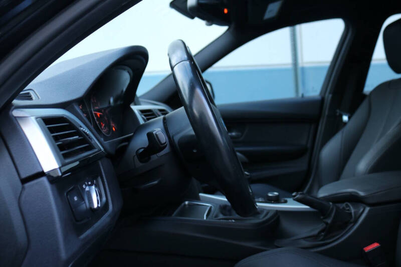 2016 BMW 3 Series 328i