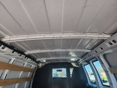 2023 Chevrolet Express 2500