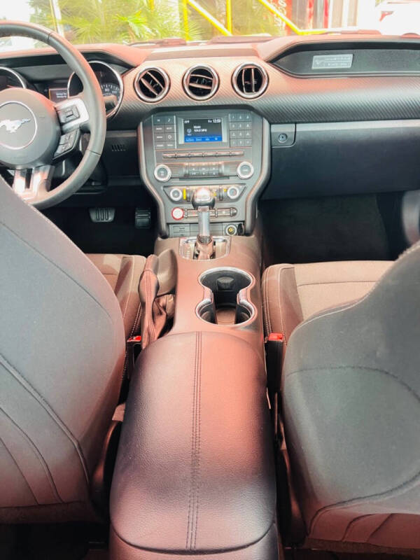 2015 Ford Mustang V6