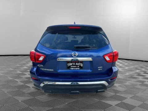 2020 Nissan Pathfinder SV