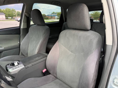 2013 Toyota Prius v Two