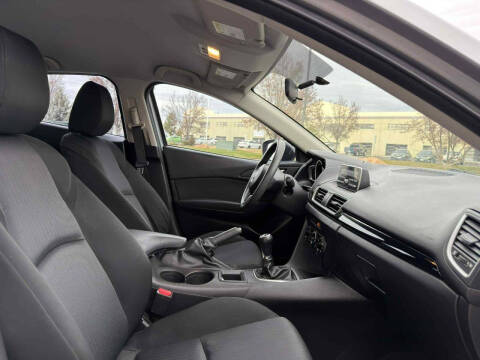 2014 Mazda MAZDA3 i SV