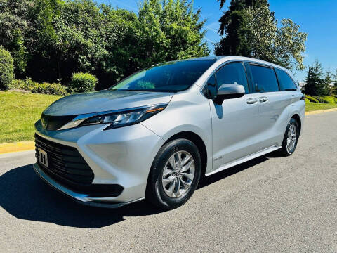 2021 Toyota Sienna LE 8-Passenger