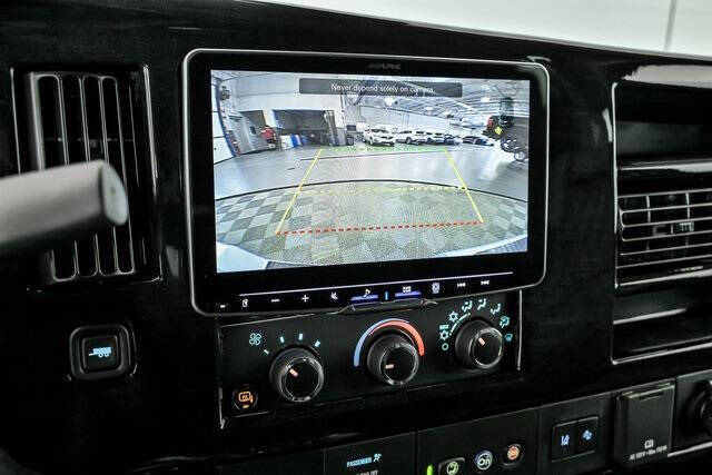 2025 GMC Savana 2500