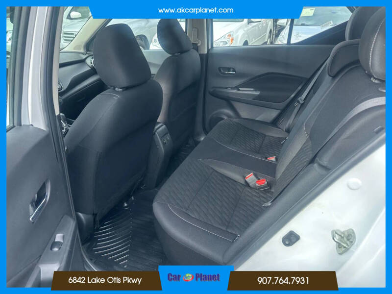 2022 Nissan Kicks SV