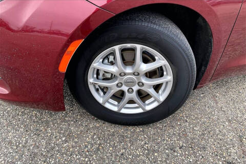 2023 Chrysler Voyager LX