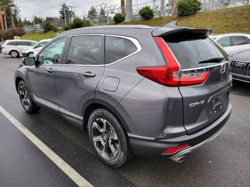 2018 Honda CR-V Touring photo 5