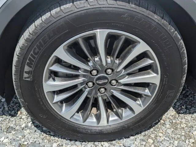 2019 Lincoln Nautilus Select