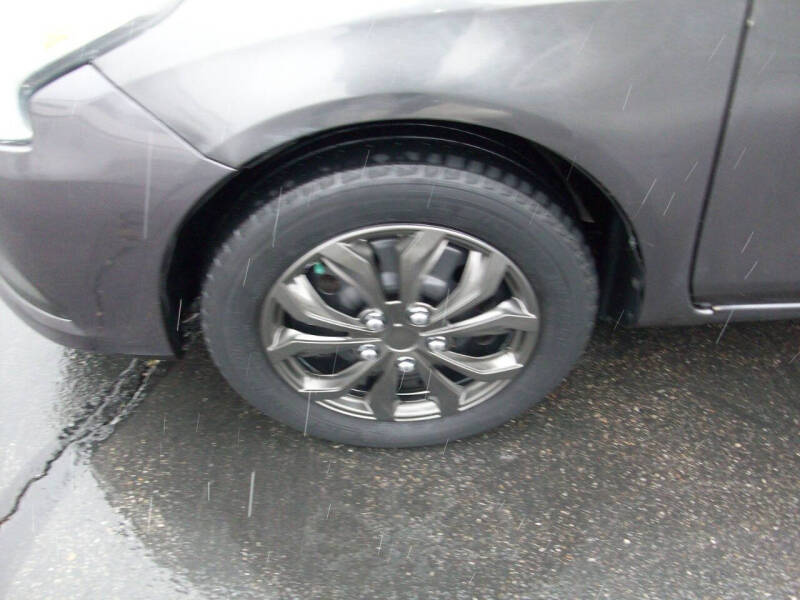 2015 Nissan Versa 1.6 SV