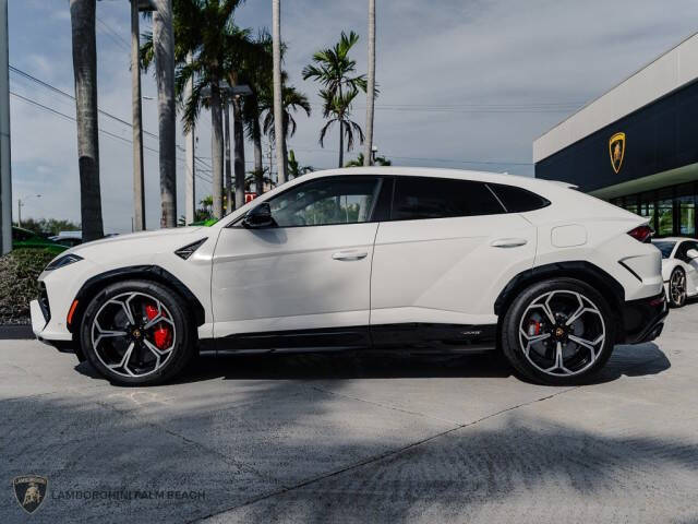 2025 Lamborghini Urus SE