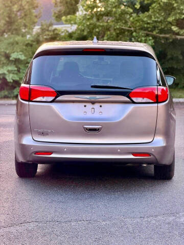 2017 Chrysler Pacifica Touring
