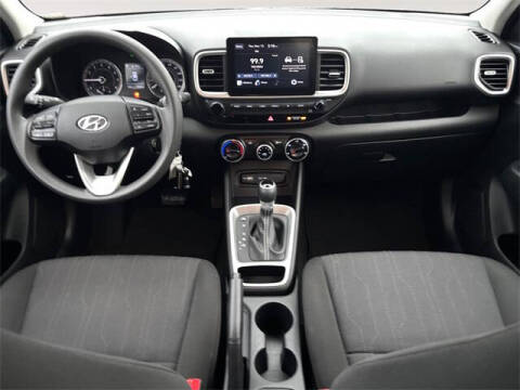 2022 Hyundai Venue SE
