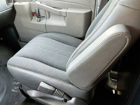 2023 Chevrolet Express 2500