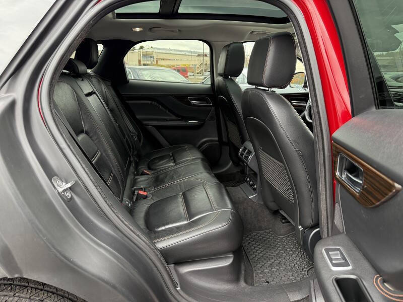 2017 Jaguar F-PACE 35t Prestige