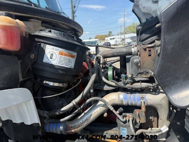 2015 Freightliner M2 106
