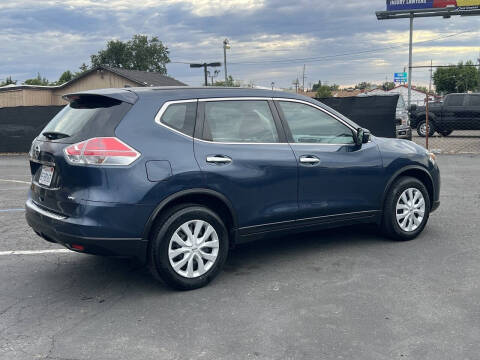 2015 Nissan Rogue S