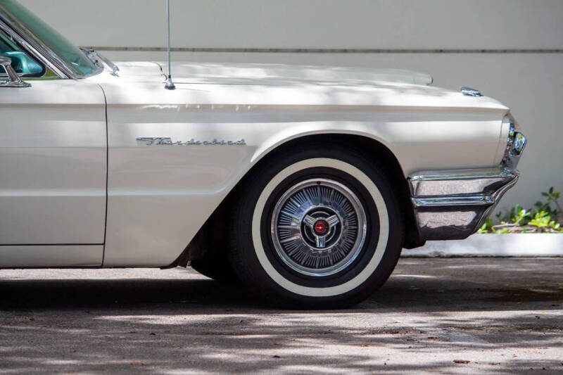 1964 Ford Thunderbird