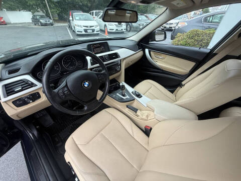 2017 BMW 3 Series 320i