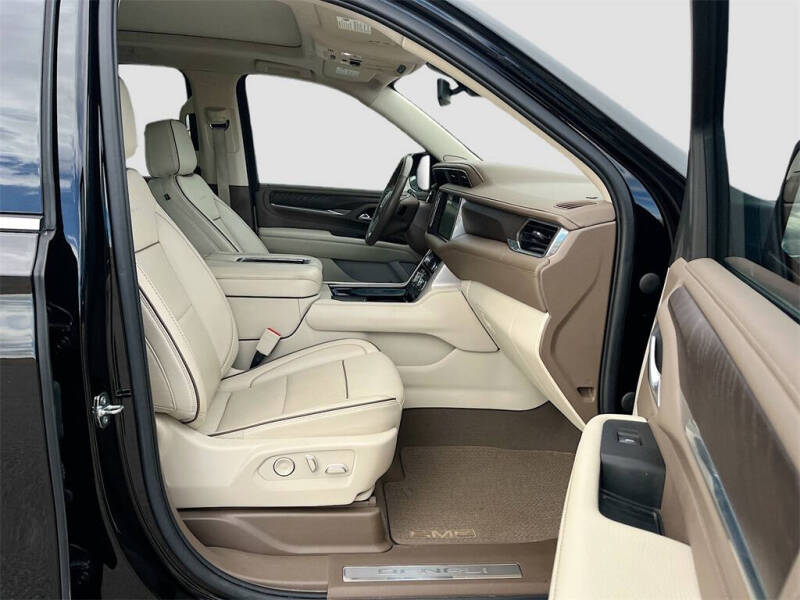 2022 GMC Yukon XL Denali