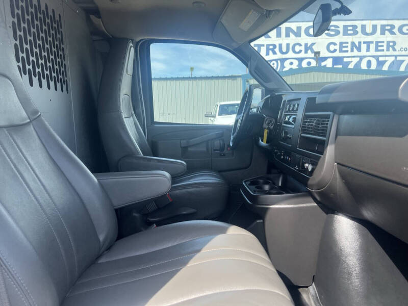 2022 Chevrolet Express 3500