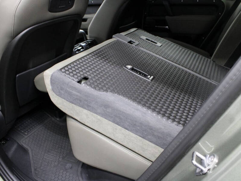 2020 Land Rover Defender 110 S