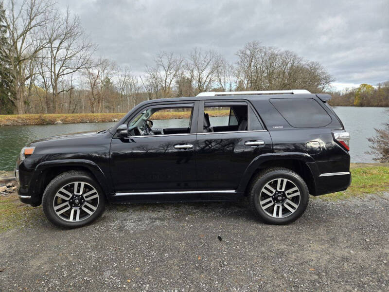 2015 Toyota 4Runner Limited photo 5