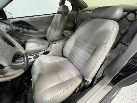 2003 Ford Mustang