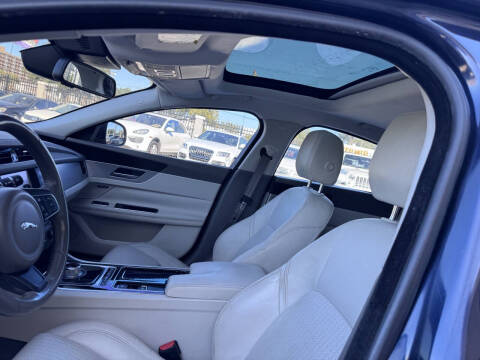 2016 Jaguar XF 35t Prestige