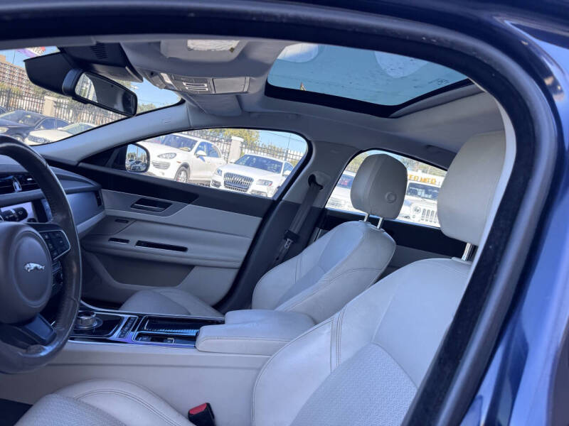 2016 Jaguar XF 35t Prestige