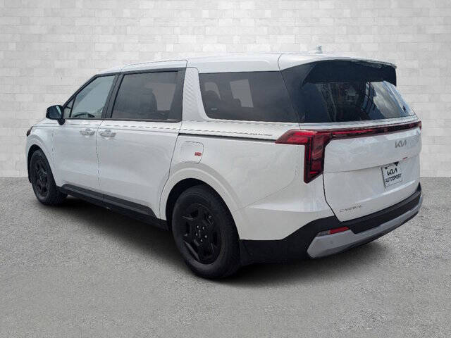 2025 Kia Carnival LX