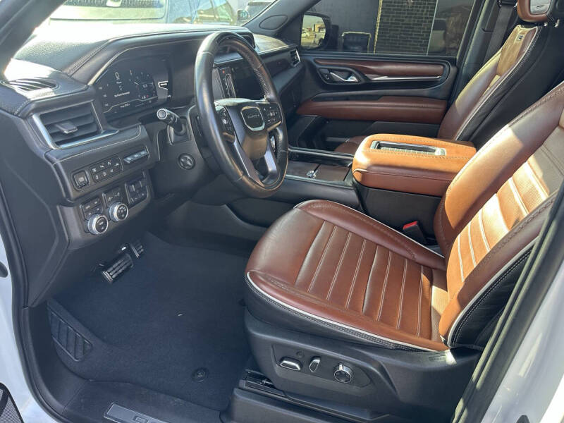 2023 GMC Yukon XL Denali Ultimate