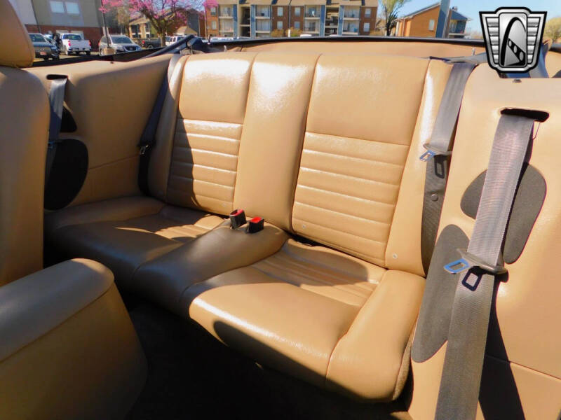 2004 Ford Mustang GT Deluxe