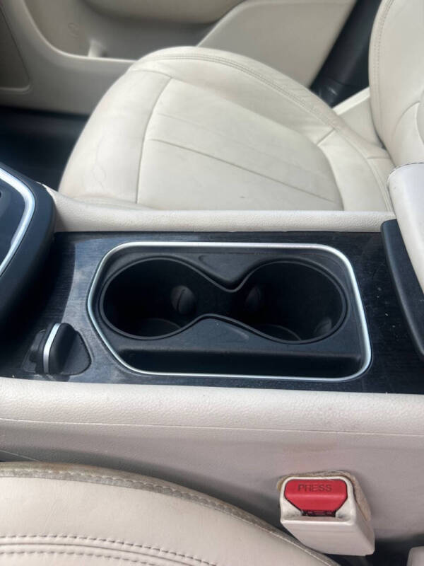 2015 Chrysler 200 C