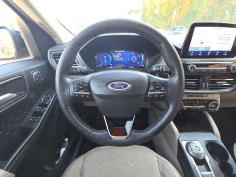 2020 Ford Escape Hybrid Titanium