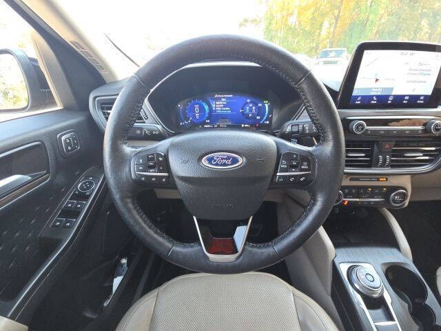 2020 Ford Escape Hybrid Titanium