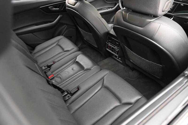 2020 Audi Q7 quattro Premium Plus 55 TFSI