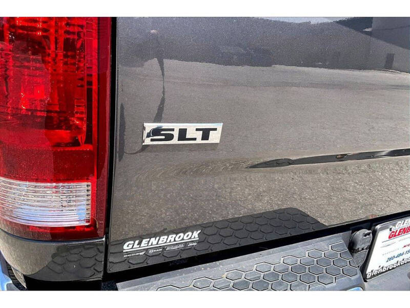 2016 RAM 1500 SLT