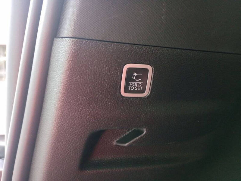 2023 Jeep Grand Wagoneer L Series III