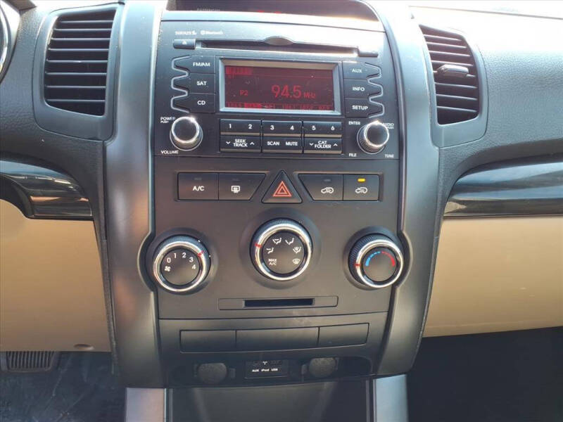 2011 Kia Sorento LX
