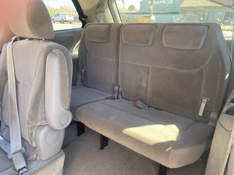 2004 Toyota Sienna LE 7 Passenger