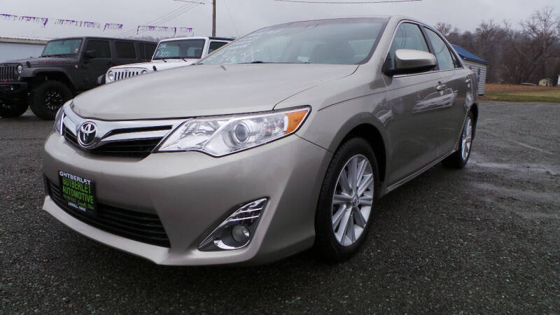 2014 Toyota Camry XLE's photo