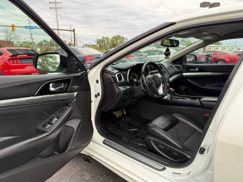2017 Nissan Maxima 3.5 SR