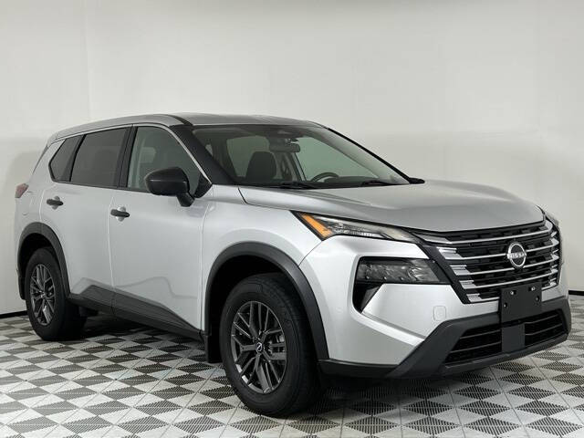2024 Nissan Rogue S's photo